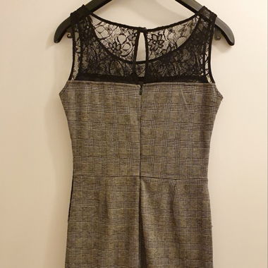 Spitzenkleid mit Karomuster Guess 