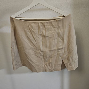 Jupe courte beige