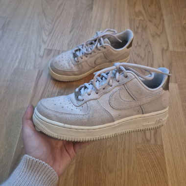 Nike Air Force 1 beige sneakers