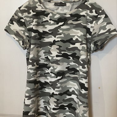 T-shirt camouflage grigio