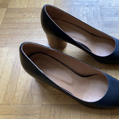 Sessùn Damen Pumps Schuh Schwarz 