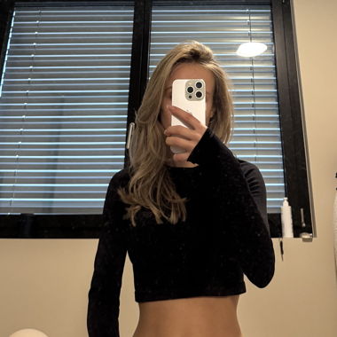 Top corto nero