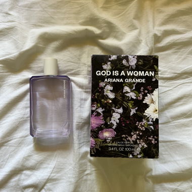 Parfum Ariana Grande « God is a woman » 100 ml