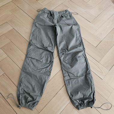 Grüne Stoffhose