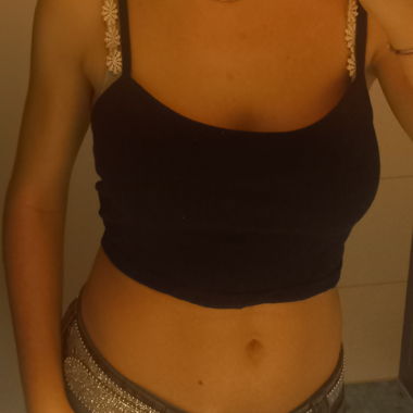 Schwarzes Crop-Top mit Trägern
