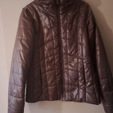 Kurze gesteppte Jacke marron glacé