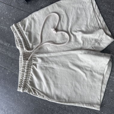 Beigefarbene Shorts von Vero Moda