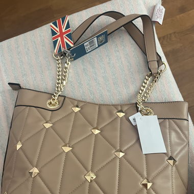 Neue schicke Tasche