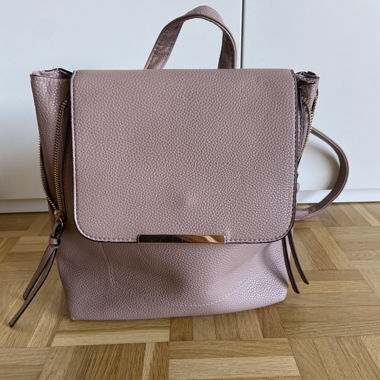 Zaino rosa in ecopelle