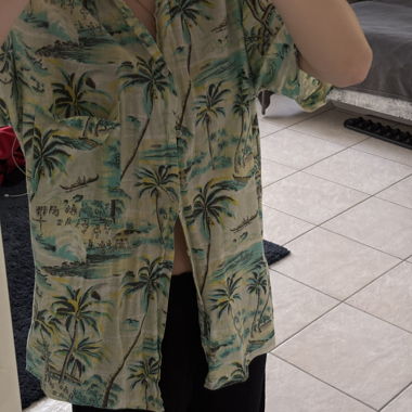 Hawaiihemd mit Palmenprint