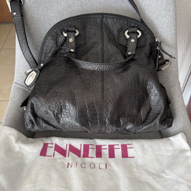 Black Nicoli leather bag