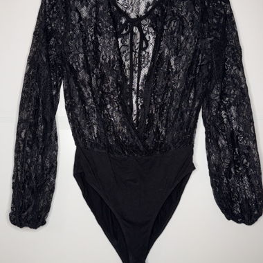 Body nero in pizzo a manica lunga