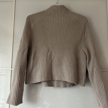 HM sweater