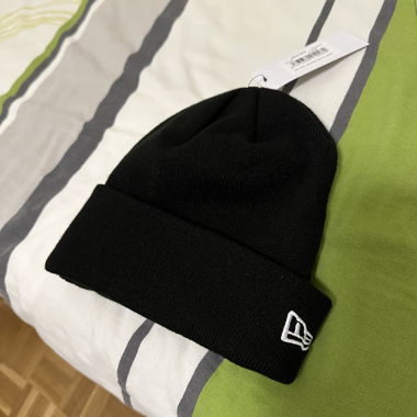 New Era black beanie