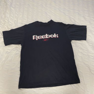 VINTAGE NAVY BLUE REEBOK SHIRT