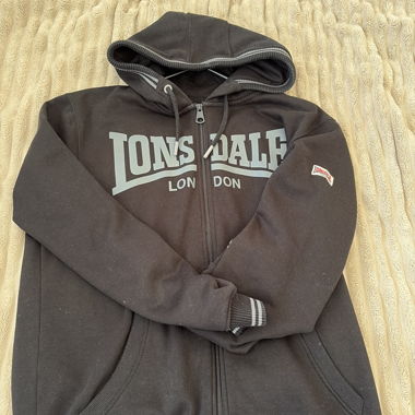 Veste à capuche Lonsdale noire