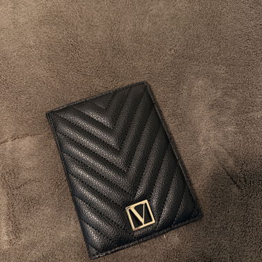 Portapassaporto nero Victoria’s Secret