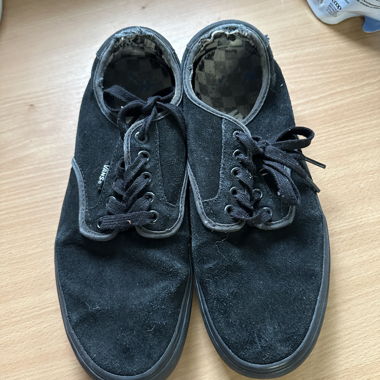 Vans très très usées
