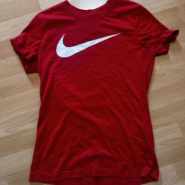 T-shirt Nike rosso