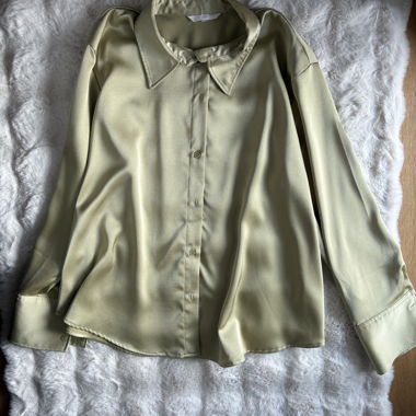 Chemisier satin vert sauge