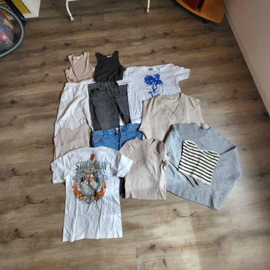 Pacco abbigliamento, taglia M/L