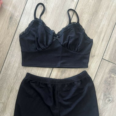 Top und Shorts ungetragen Grösse S