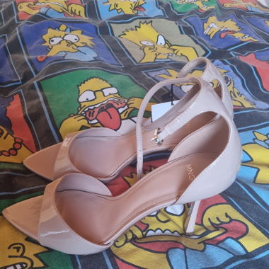 MNG heels 
