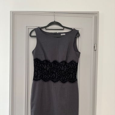 Etui Kleid mit Spitze