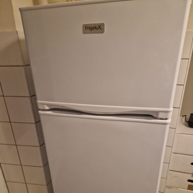 Frigo acheté à comforama il y'as un mois . 