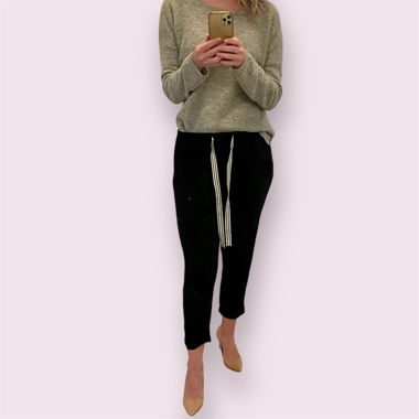 Schwarze Stoffhose von Mango 