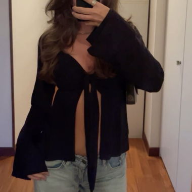 Schwarzes Top
