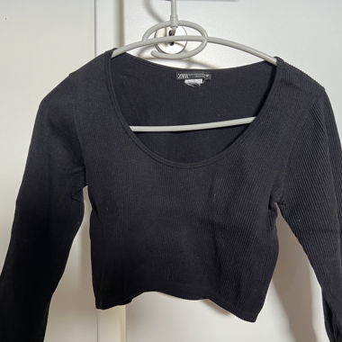 Set mit 2 Tops schwarz mit langen Ärmeln 