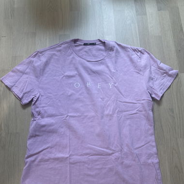 Obey T Shirt Kleid Grösse XL