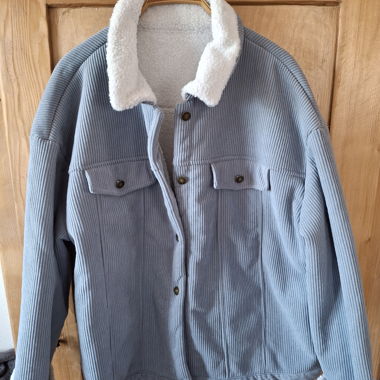 Cordjacke mit Teddyfutter