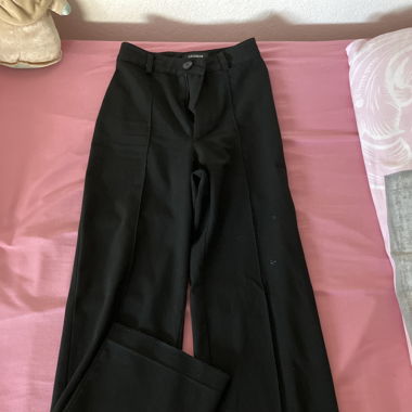 Pantalon serré à la taille 