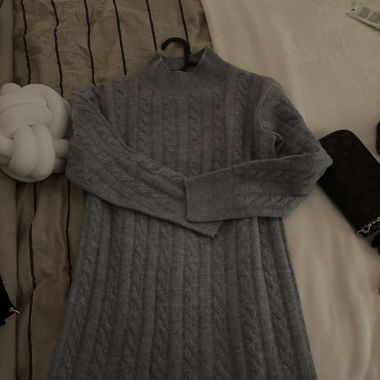 Kleid in Grau