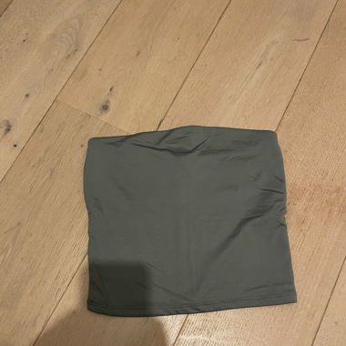 Klassisches Bandeau-top von bershka