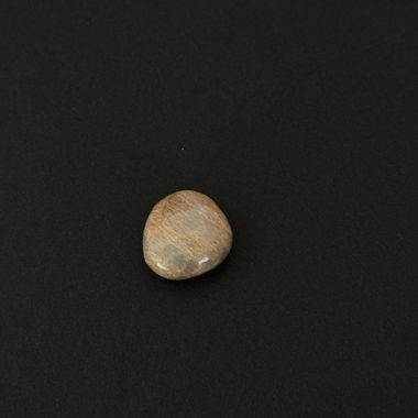 Natürlicher Mondstein mit Mikro-Kristallen