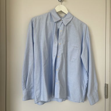 Blaues Hemd