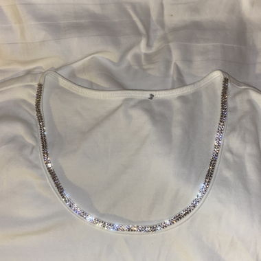 T-shirt bianco con strass taglia M