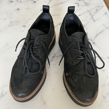 Derbies en daim taille 38
