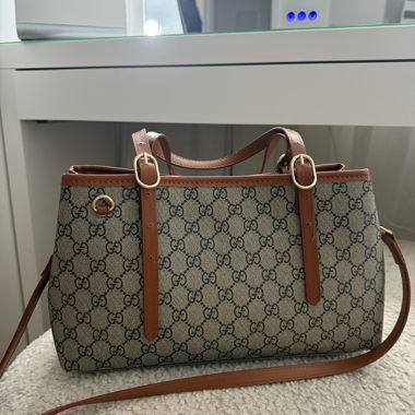 Gucci Emblem Shopper (moyen)