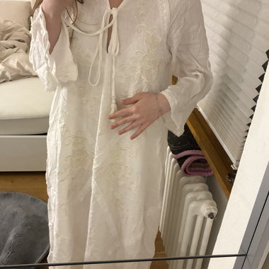White Abaya in Viscose and Linen