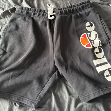 Short elesse 