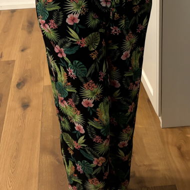 Pantaloni estivi