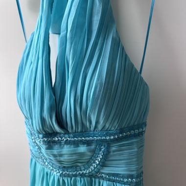 Elegant Halter-Neck Chiffon Dress