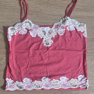 Rosa Top mit Spitze