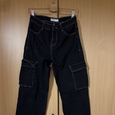 Schwarze Cargo