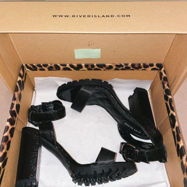 Sandales à talons hauts
