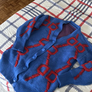 Blaues Strickweste